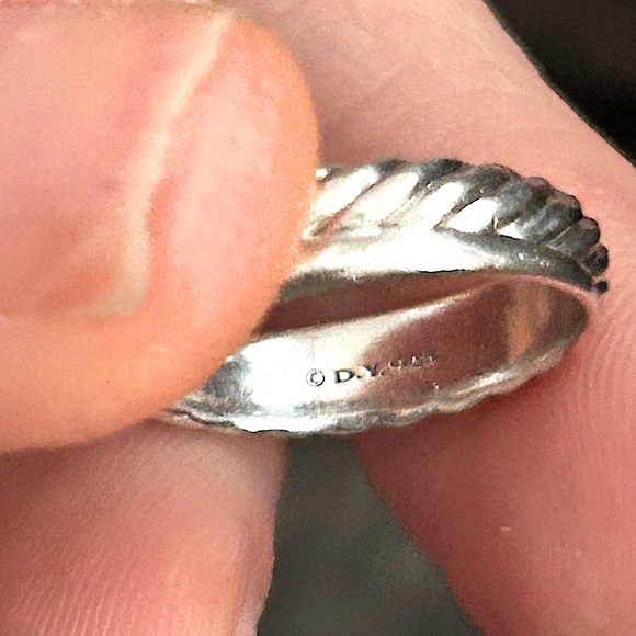 David Yurman-size 6 cross-over ring with diamonds - Picture 5 of 9